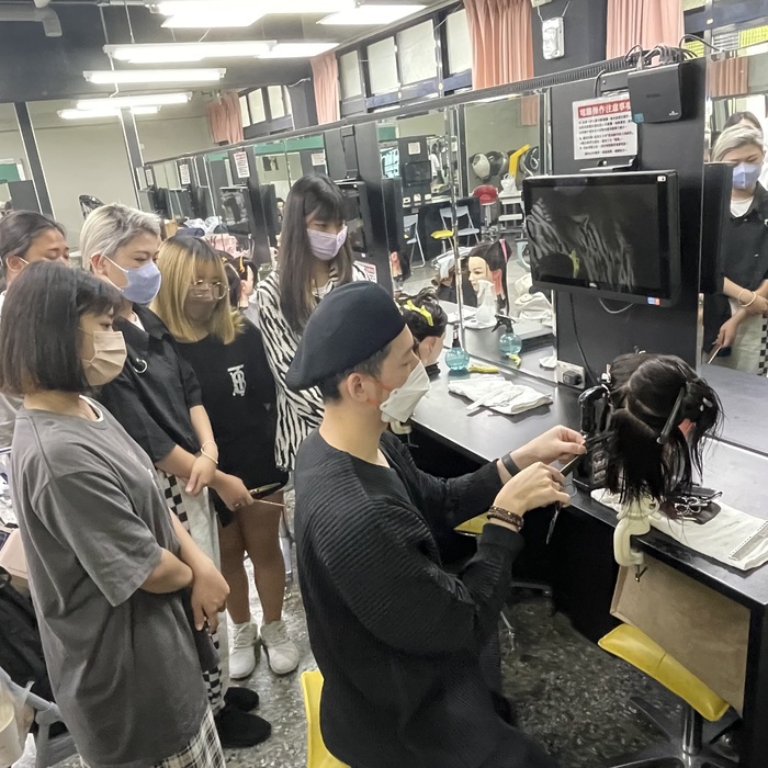 低層次髮型兩種裁剪方式說明